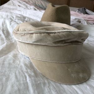 Velvet lack of color dough boy cap